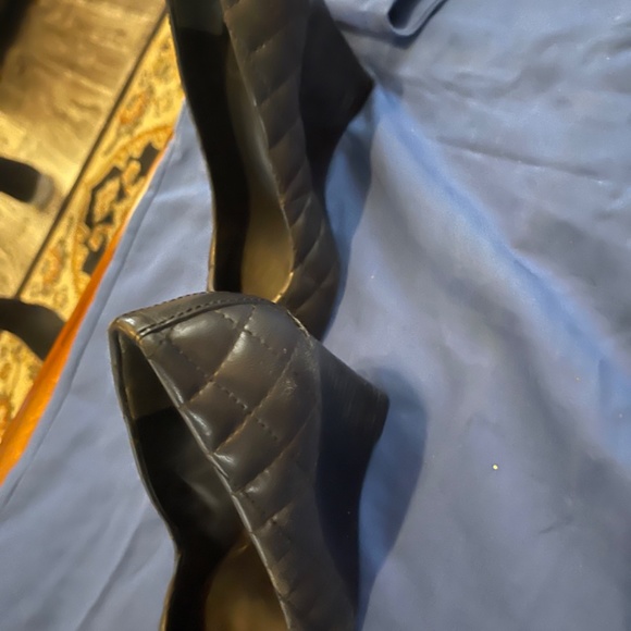 Tory Burch navy blue wedges size 37 - Picture 4 of 6